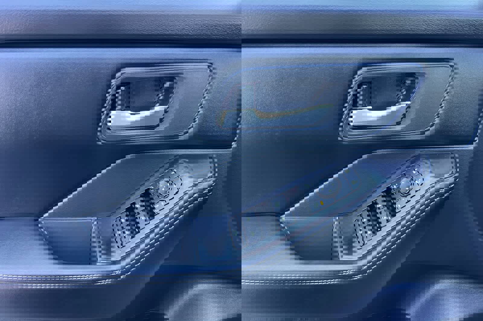 New 2026 Nissan Rogue SV image 13