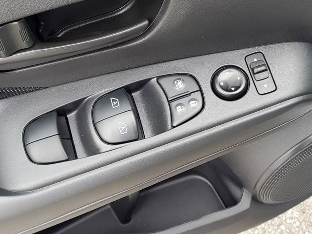 Certified 2025 Nissan Kicks Play S image 18