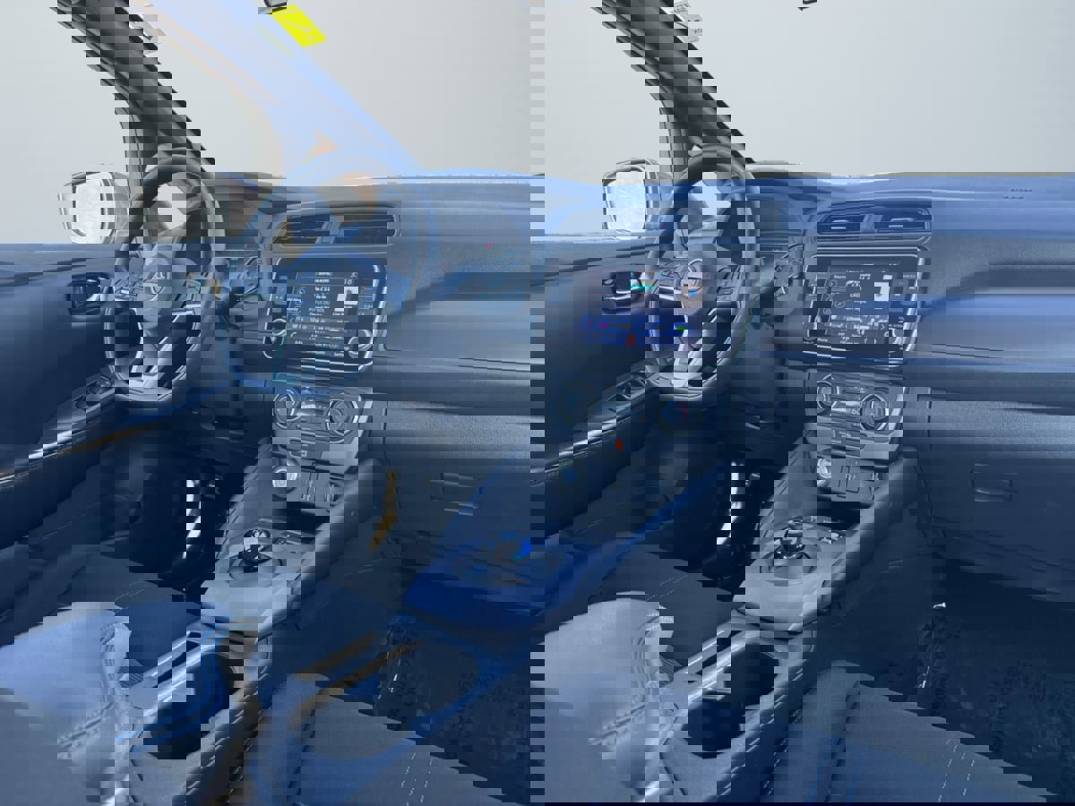 Used 2024 Nissan Leaf S image 14