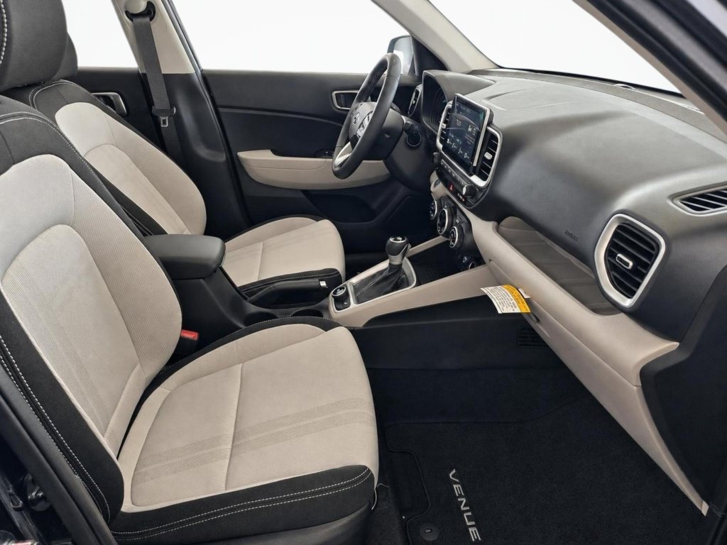 New 2026 Hyundai Venue SEL FWD image 40