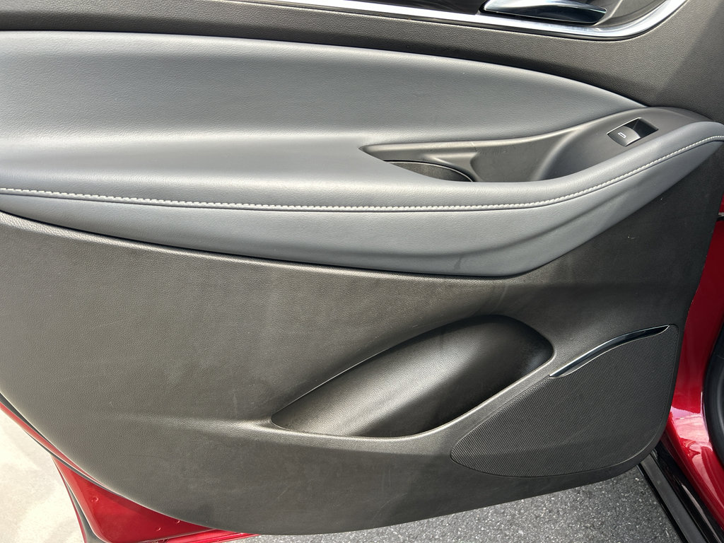 Used 2024 Buick Enclave Premium image 24