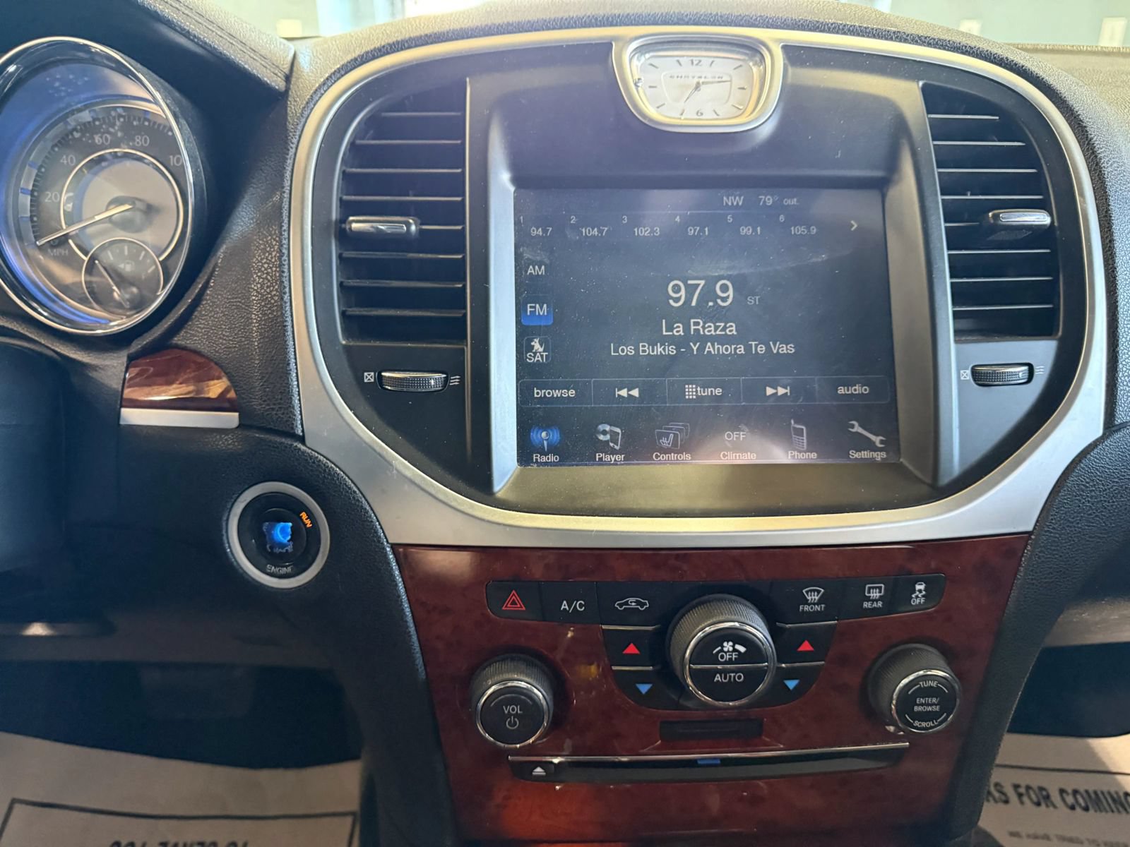 Used 2013 Chrysler 300 RWD image 15