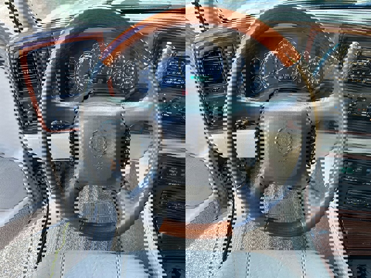 Used 2002 Cadillac Escalade EXT image 26