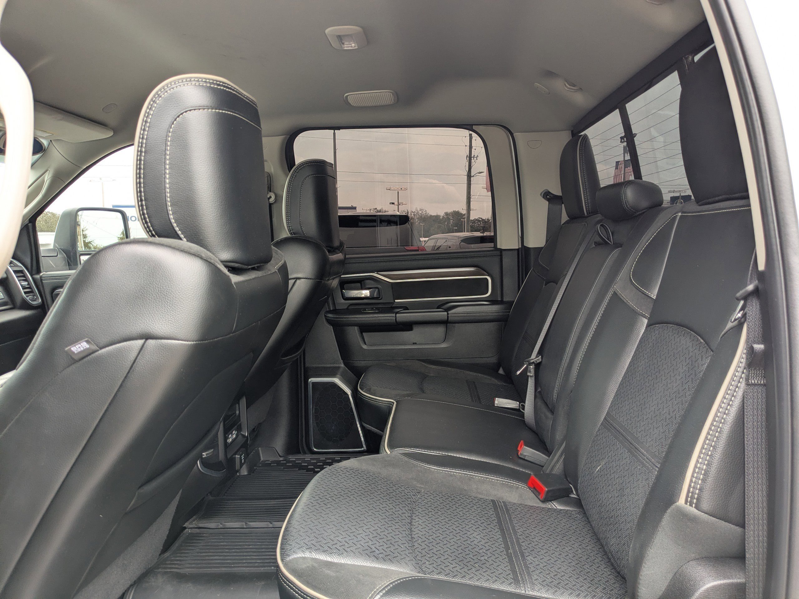 Used 2024 RAM 2500 Laramie image 13