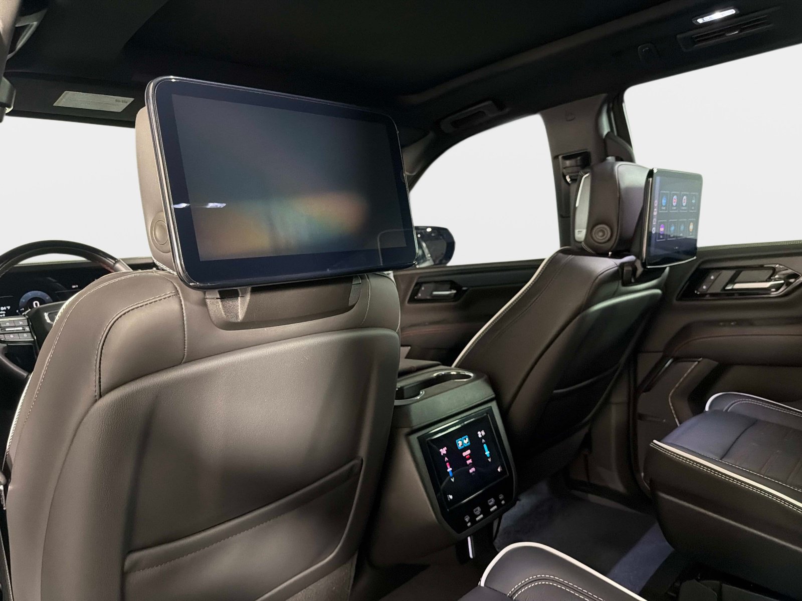 Used 2026 GMC Yukon AT4 Ultimate AWD/4WD image 36