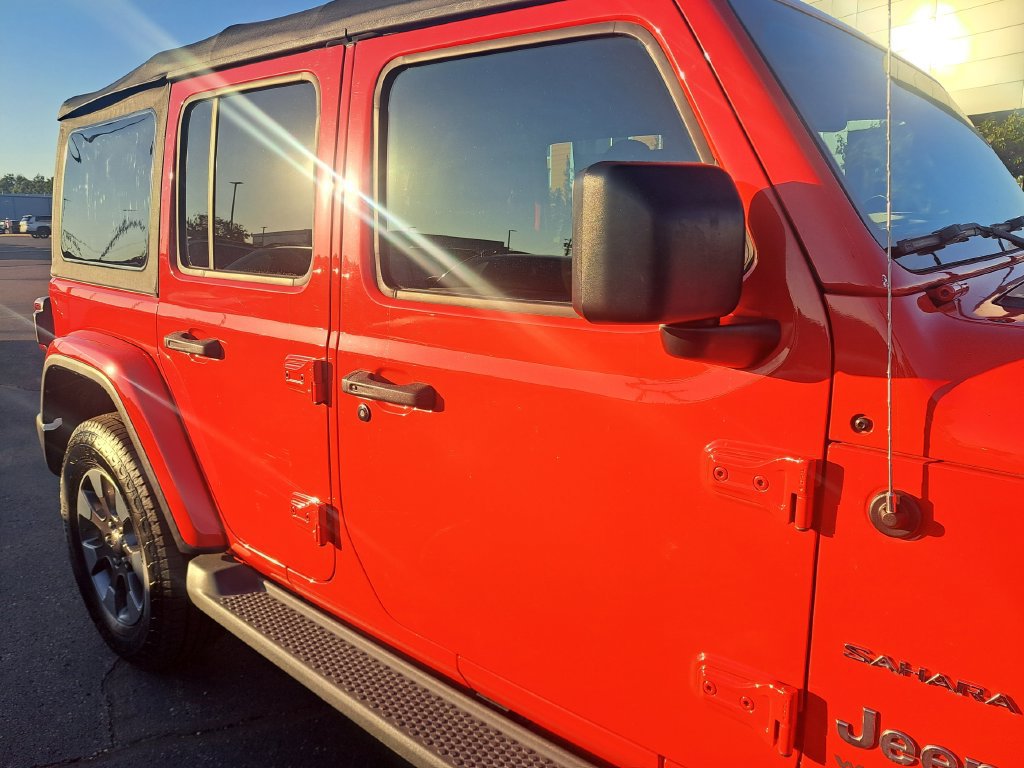 Used 2018 Jeep Wrangler Unlimited Sahara AWD/4WD image 33
