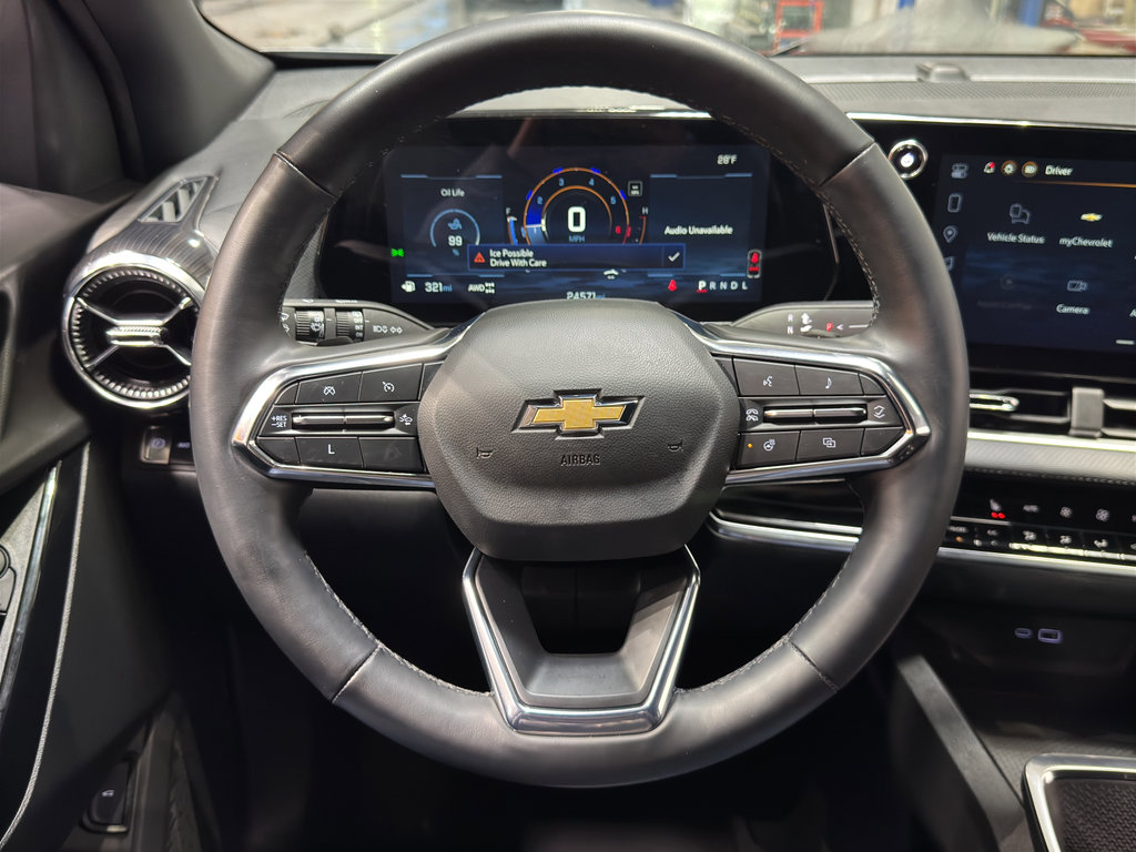 Used 2025 Chevrolet Equinox LT w/ Convenience Package II image 23