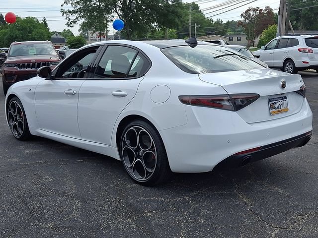 Used 2024 Alfa Romeo Giulia Ti w/ Active Assist Plus Package RWD image 4