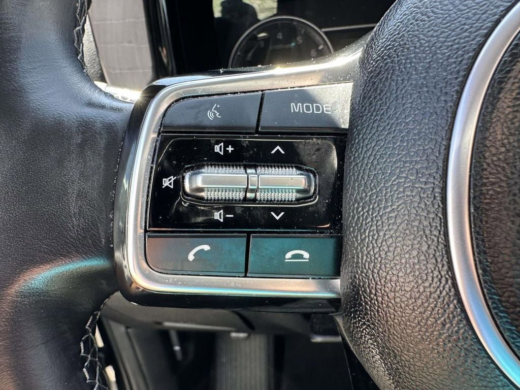 Certified 2023 Kia Sorento S image 29