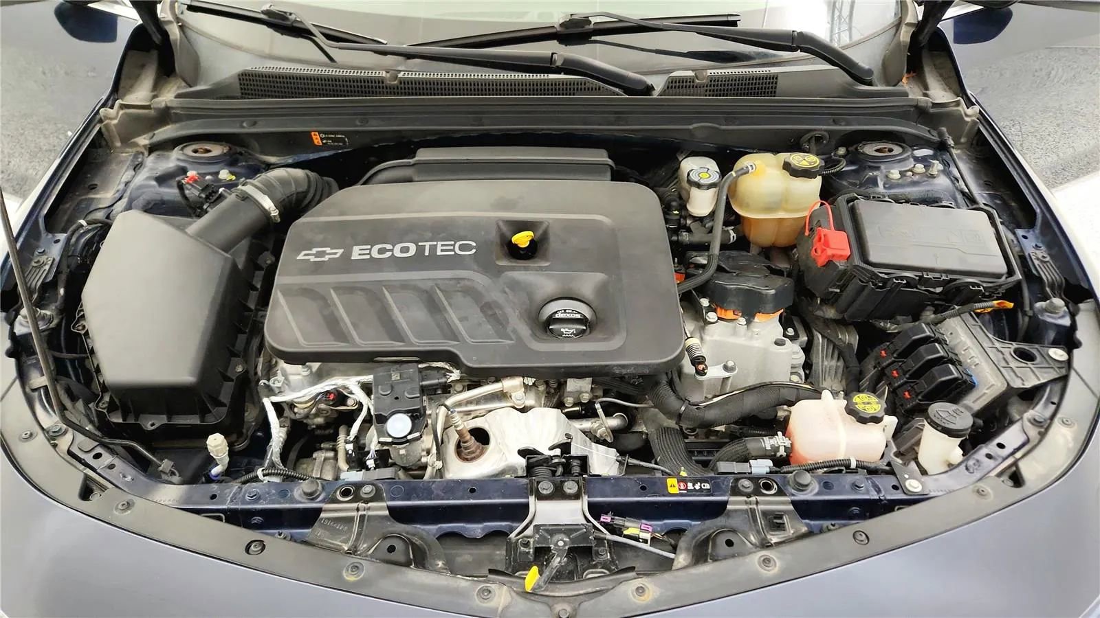 Used 2018 Chevrolet Malibu Hybrid w/ Driver Confidence Package image 20