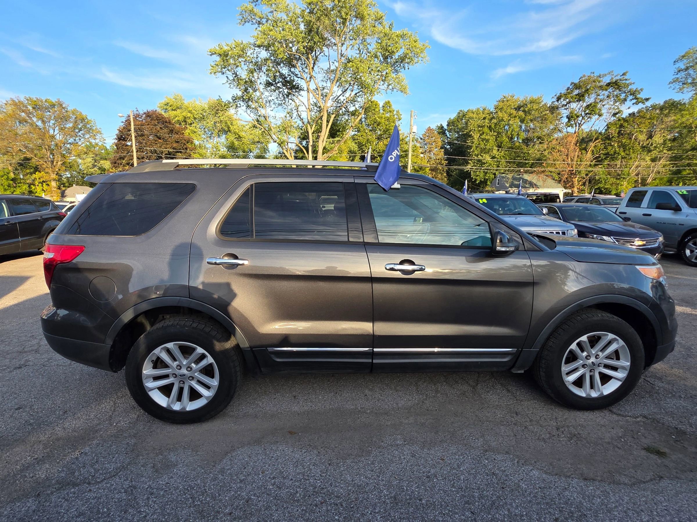 Used 2015 Ford Explorer XLT image 5