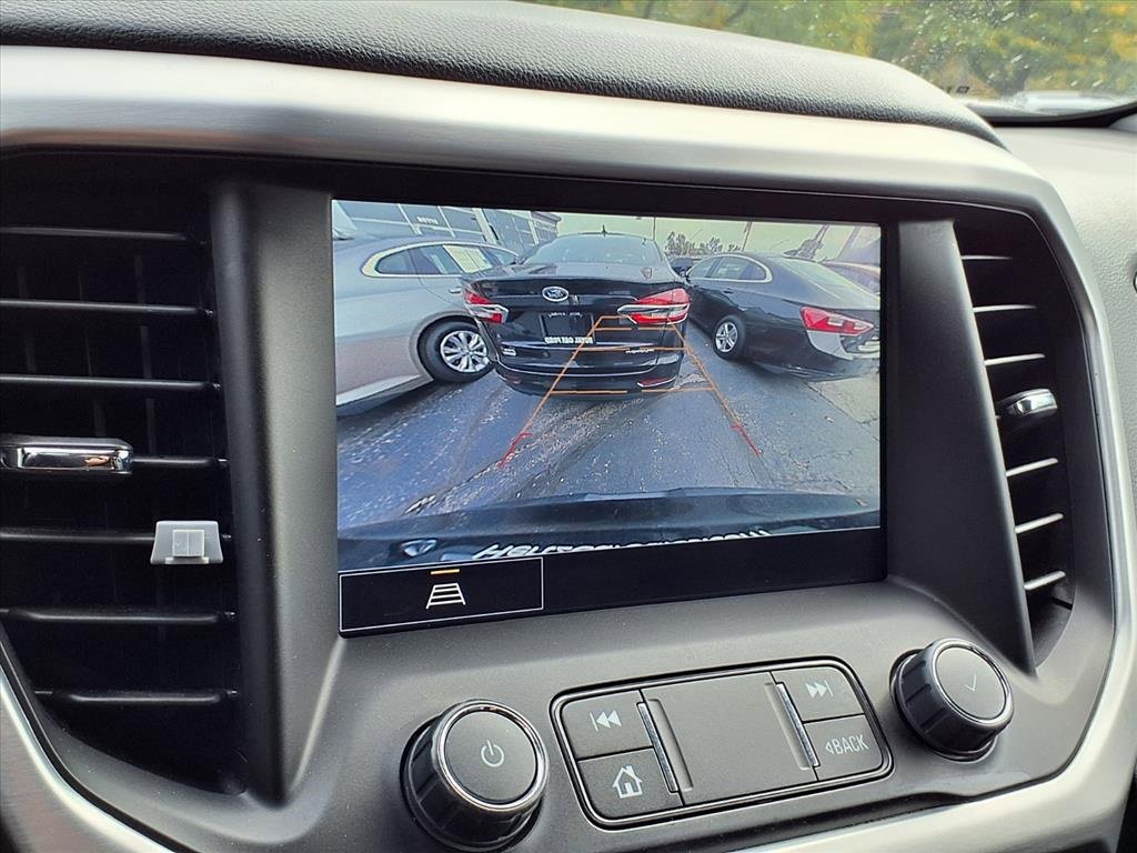 Used 2023 GMC Acadia SLT image 9