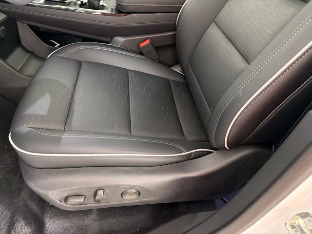Used 2026 Buick Enclave Sport Touring w/ Power Package FWD image 19