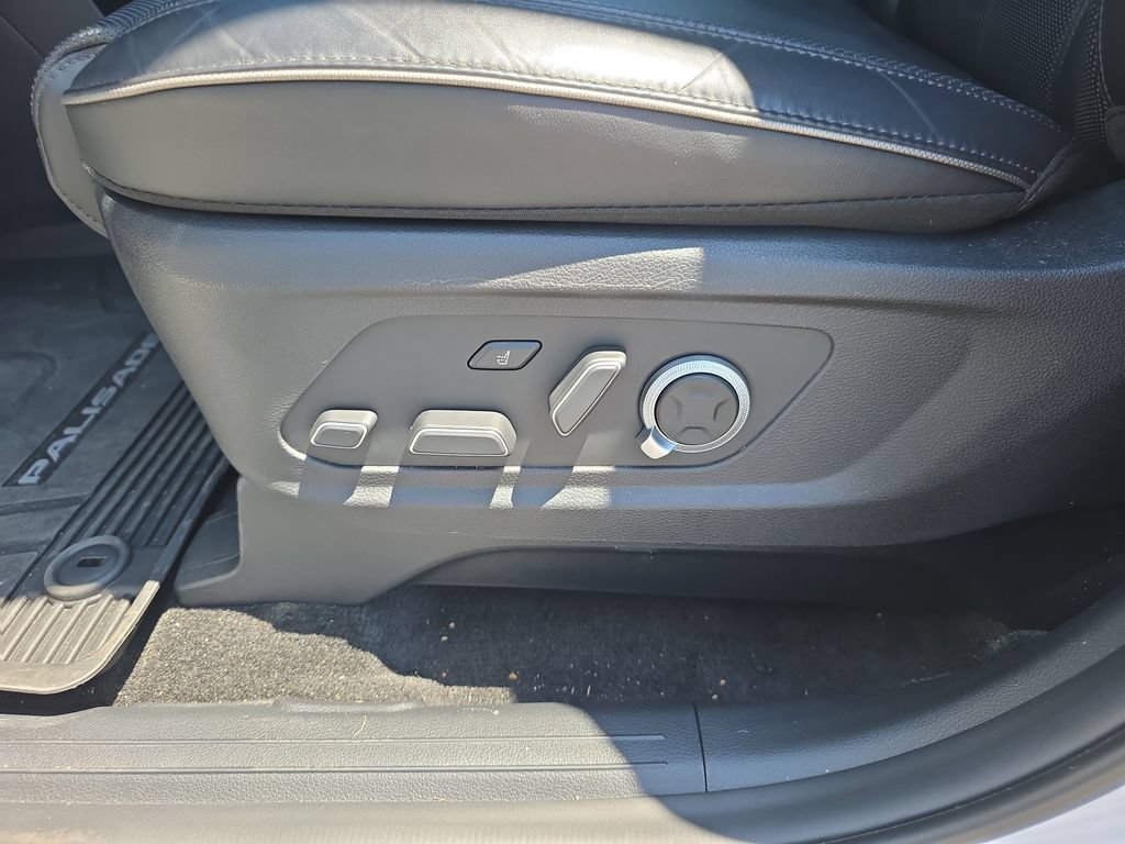 Used 2025 Hyundai Palisade Calligraphy FWD image 12