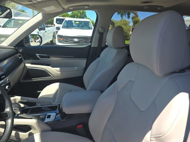 Used 2025 Kia Telluride S FWD image 9