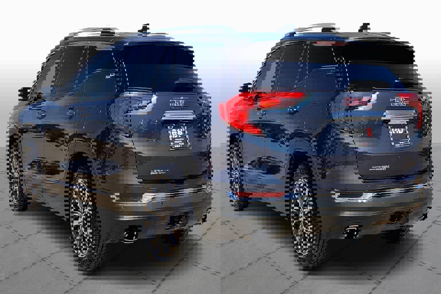 Used 2018 GMC Terrain SLT w/ Preferred Package image 12