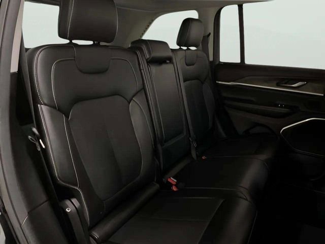 Used 2023 Jeep Grand Cherokee 4WD 4xe w/ Luxury Tech Group II image 55