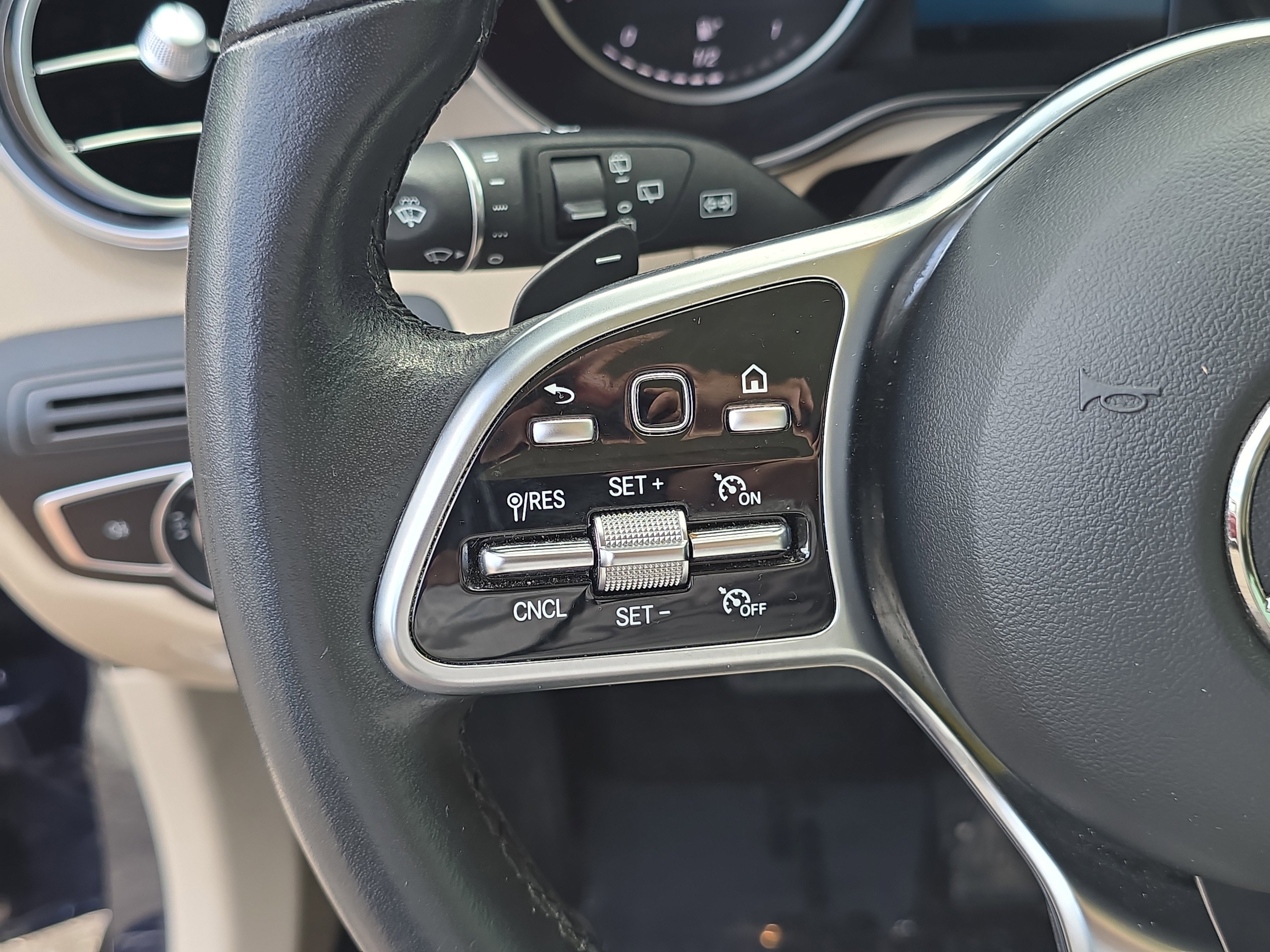 Used 2021 Mercedes-Benz GLC 300 image 31