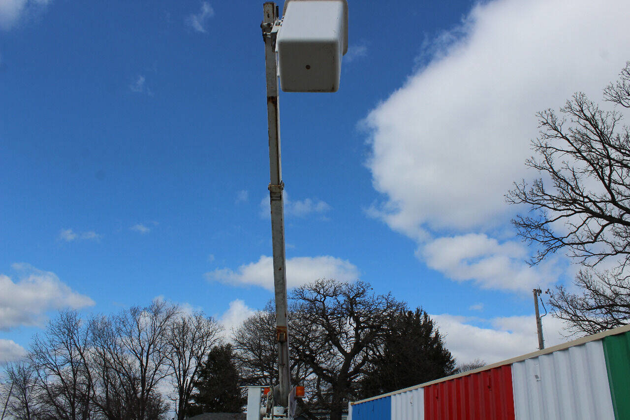 Used 2002 Ford F450 XL image 3