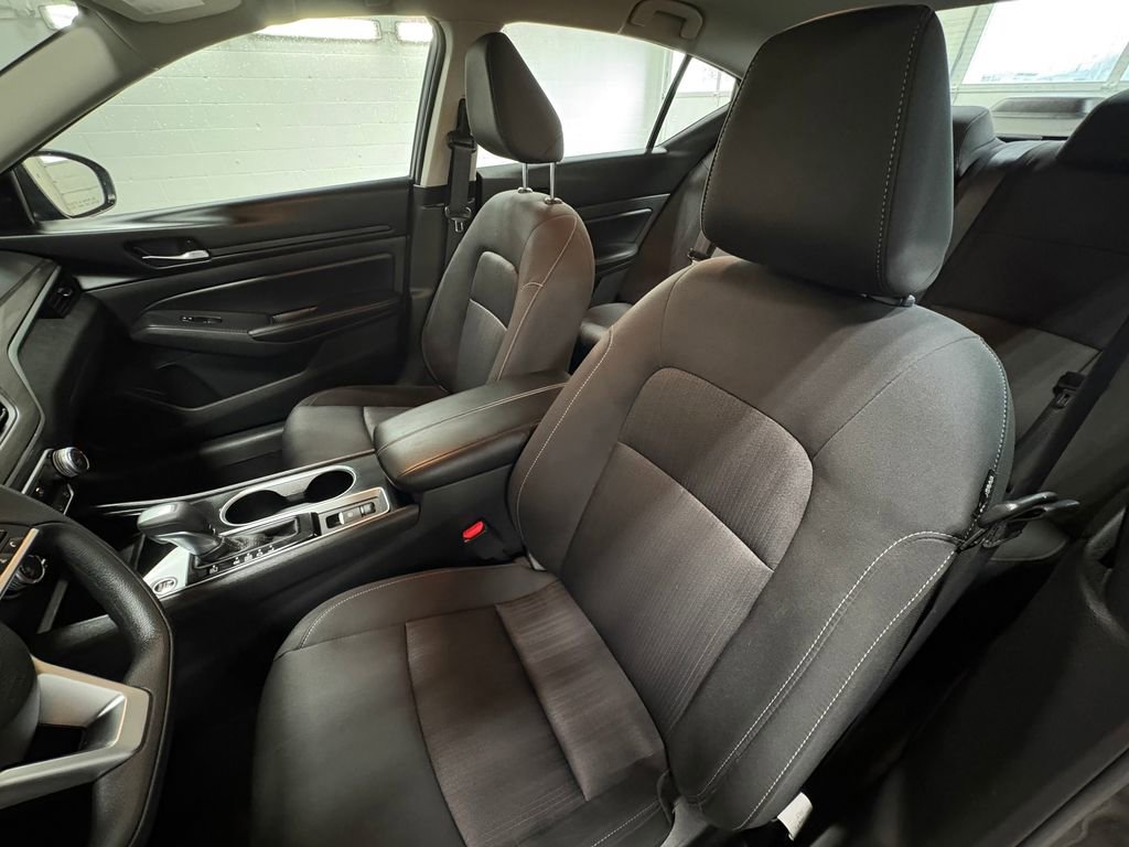 Used 2024 Nissan Altima 2.5 SV image 19