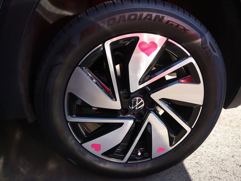 Used 2024 Volkswagen Atlas Cross Sport SE image 16