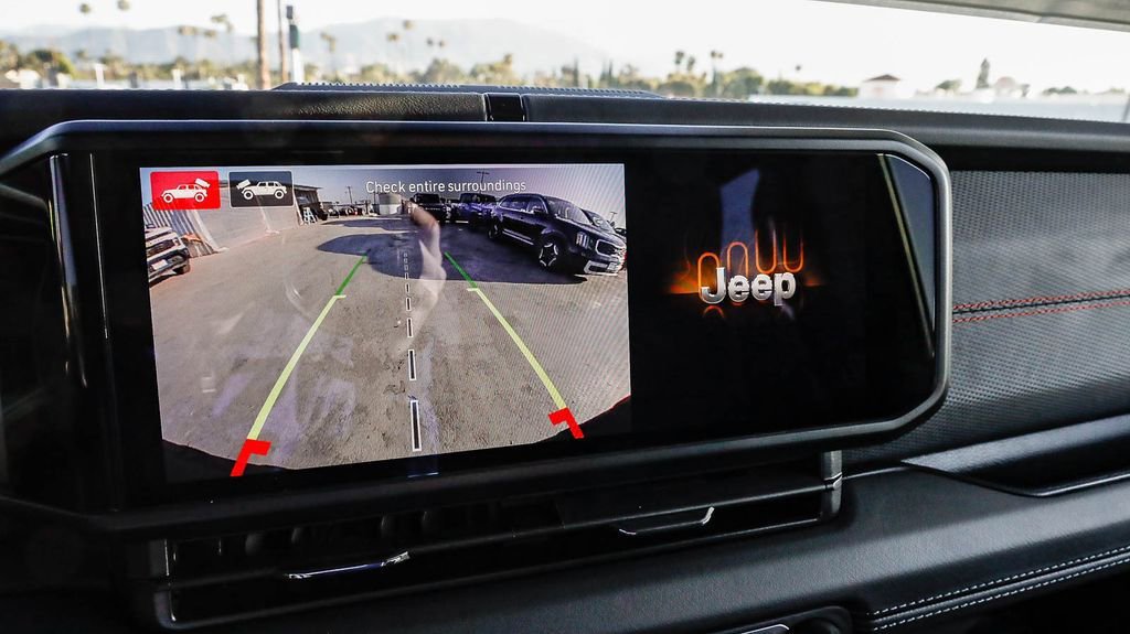 New 2026 Jeep Wrangler Unlimited Rubicon AWD/4WD image 28