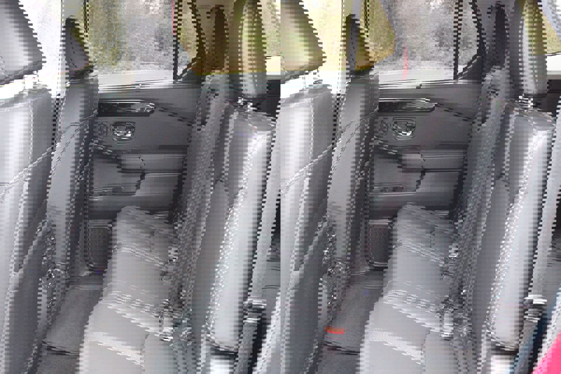 Used 2024 Honda Pilot Touring image 16