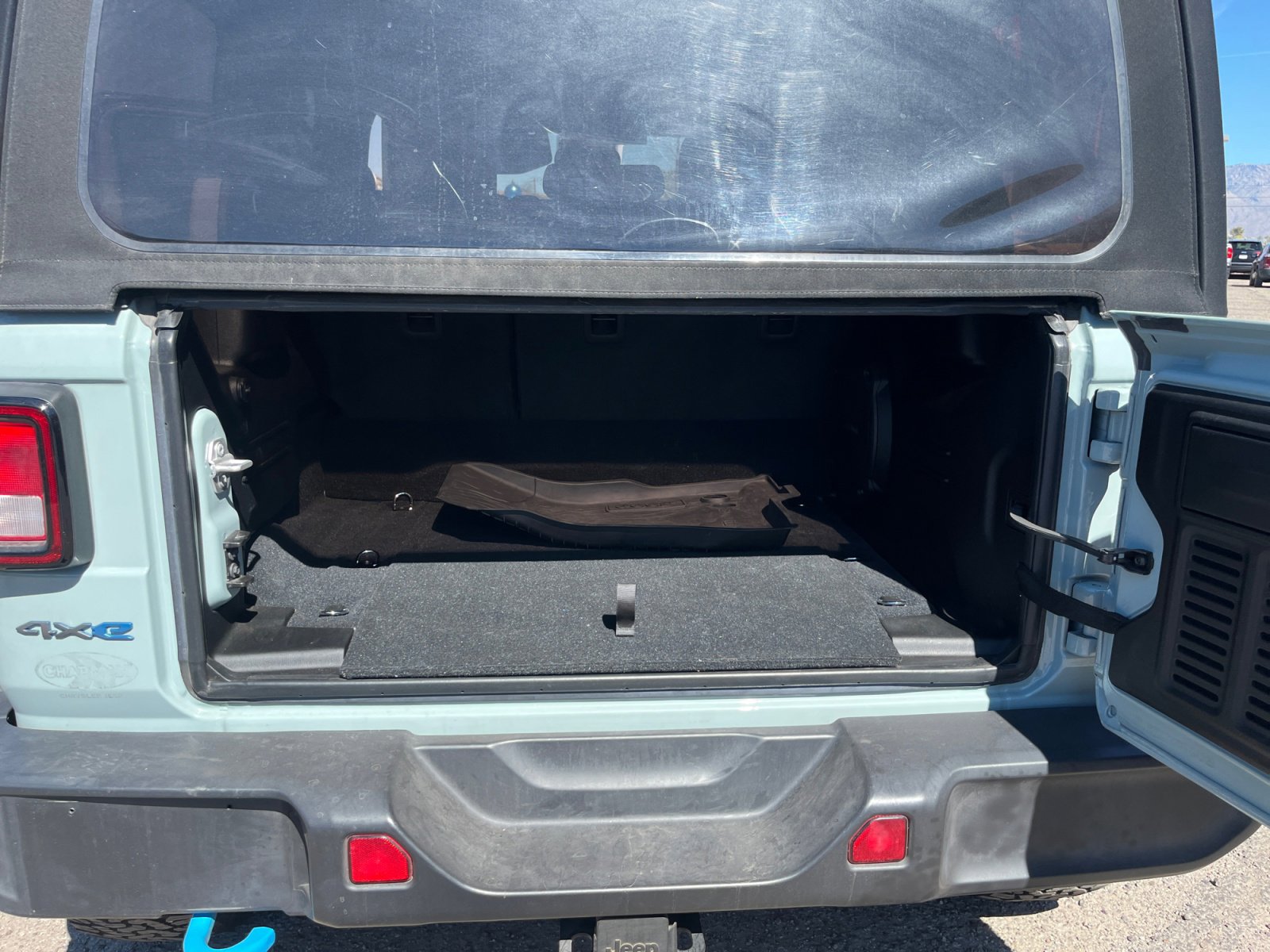 Used 2024 Jeep Wrangler Willys image 34