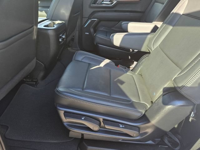 Used 2025 GMC Yukon Denali AWD/4WD image 10
