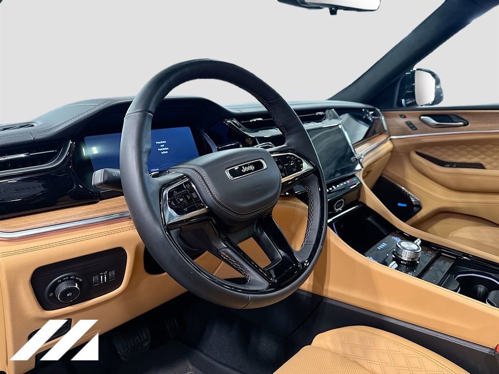Used 2026 Jeep Grand Cherokee L Summit w/ Advanced Protech Group IV AWD/4WD image 9