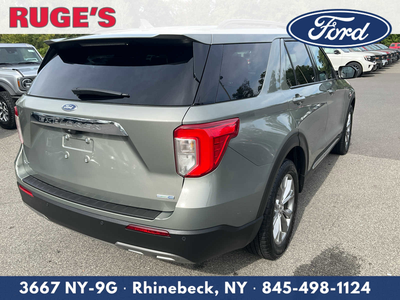 Used 2020 Ford Explorer XLT w/ Equipment Group 202A image 3