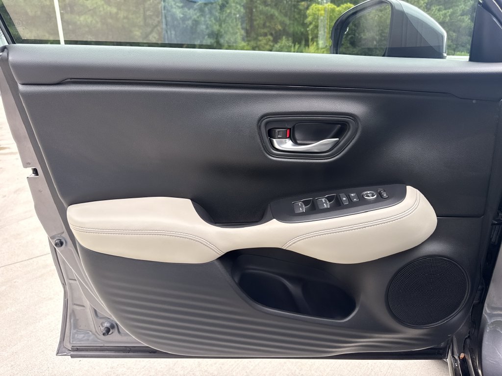 Used 2024 Honda HR-V EX-L image 14