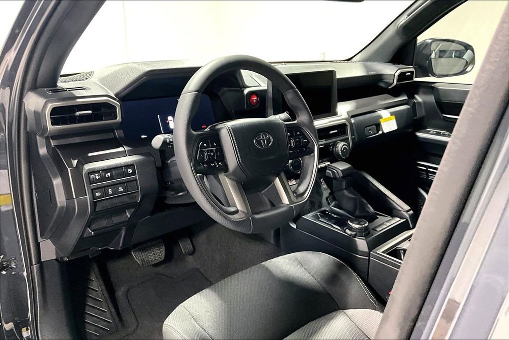 Used 2025 Toyota 4Runner TRD Off-Road image 16