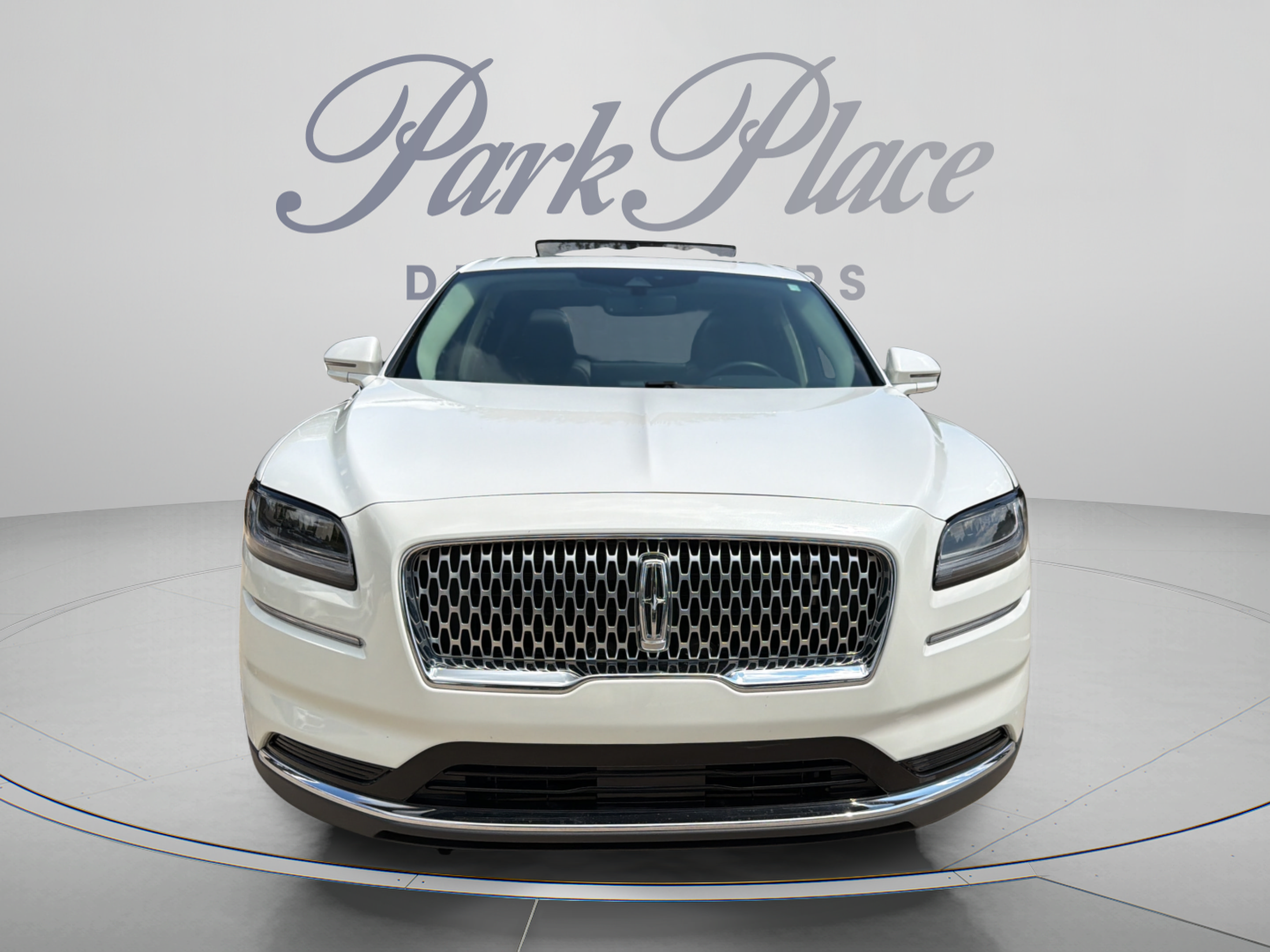 Used 2023 Lincoln Nautilus Reserve AWD/4WD image 8