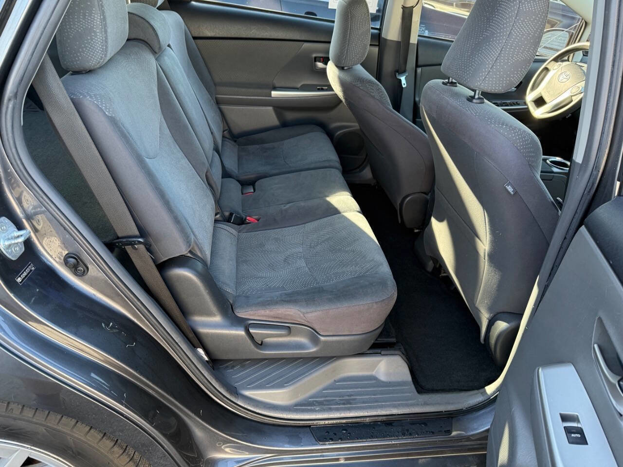 Used 2012 Toyota Prius V Three FWD image 27