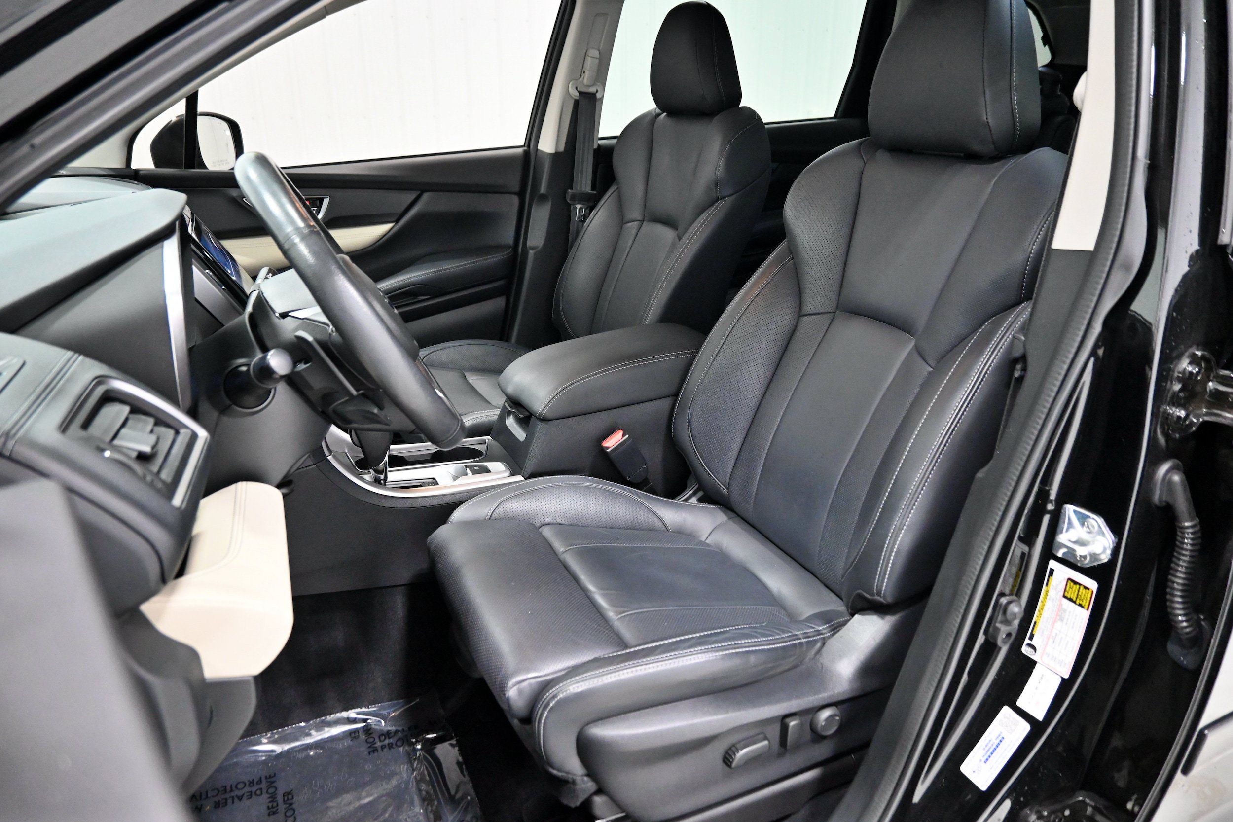 Used 2022 Subaru Ascent Limited w/ Technology Package AWD/4WD image 6