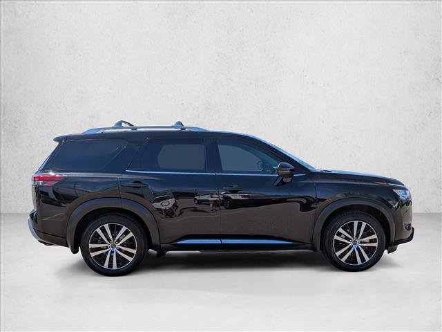 Used 2023 Nissan Pathfinder Platinum FWD image 4