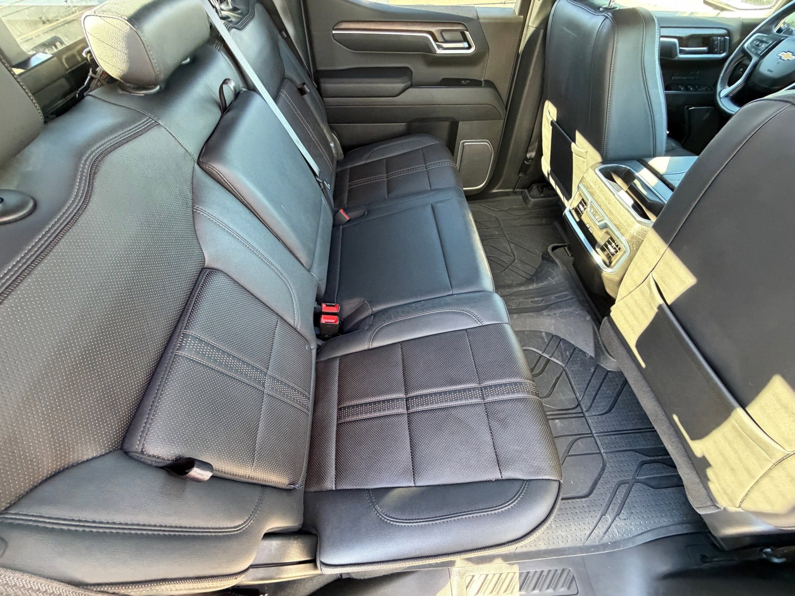 Used 2025 Chevrolet Silverado 1500 High Country image 12