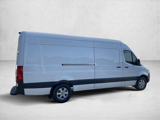 Used 2025 Mercedes-Benz Sprinter 2500 image 8