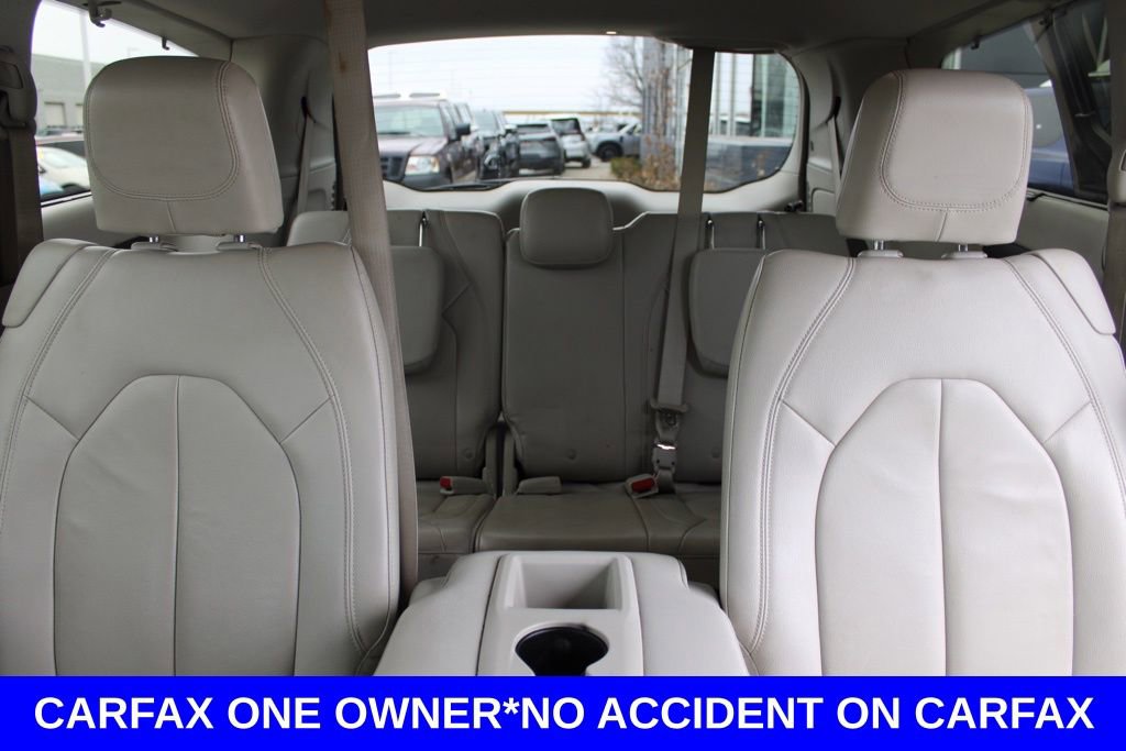 Used 2017 Chrysler Pacifica Touring-L image 30