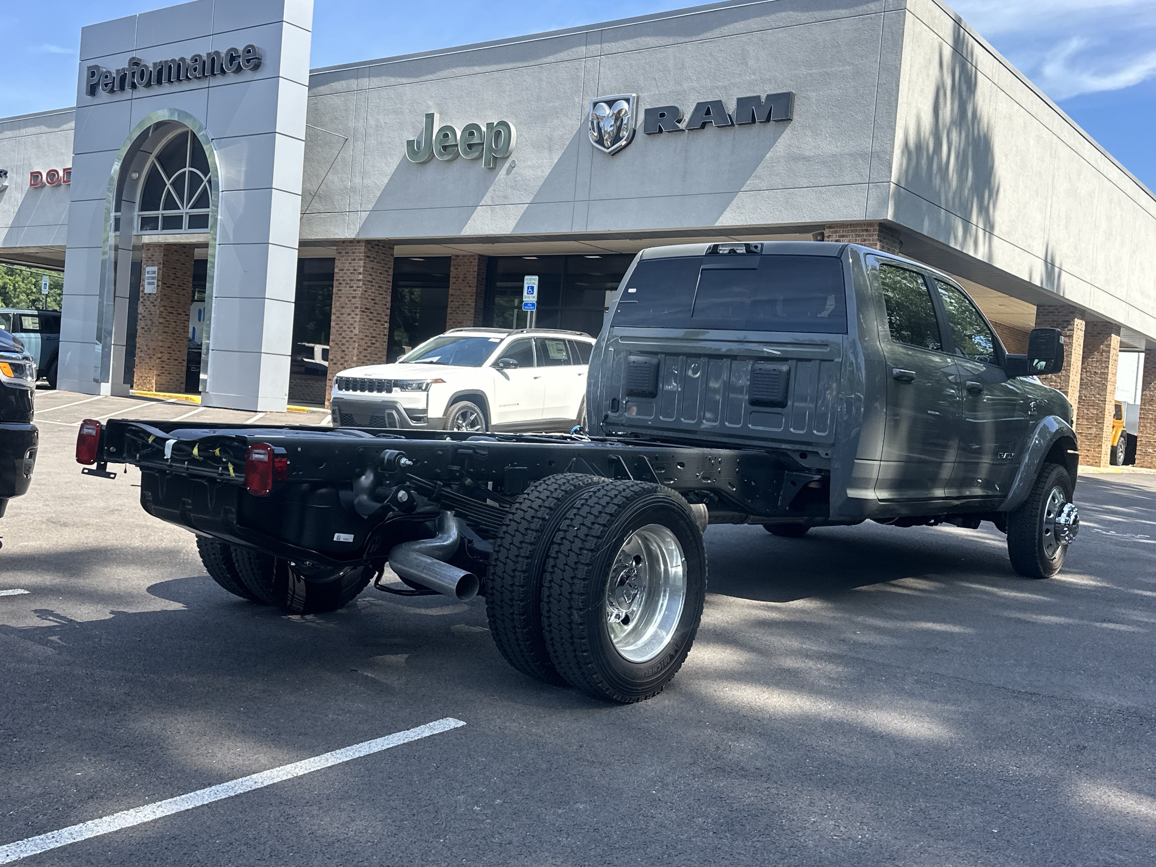 New 2026 RAM 5500 4x4 Crew Cab w/ Laramie Trim Package image 18
