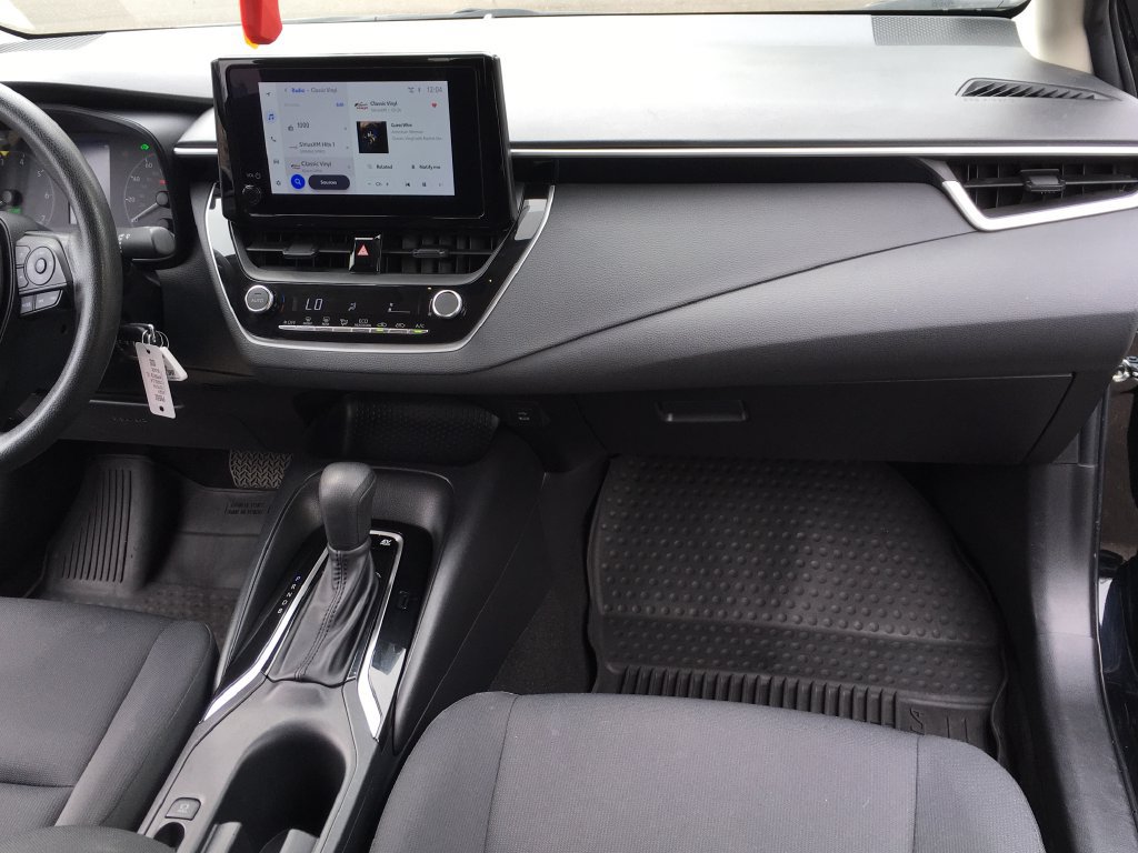 Used 2024 Toyota Corolla LE FWD image 29