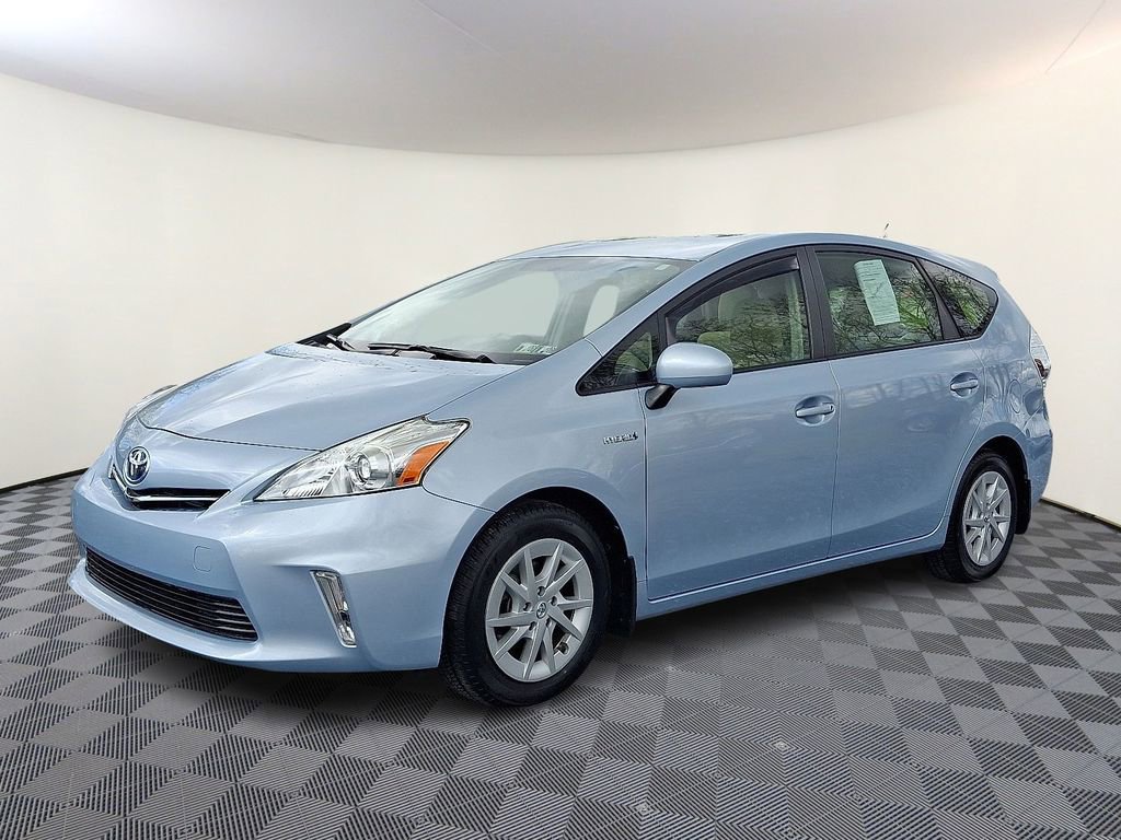 Used 2014 Toyota Prius V Two image 6