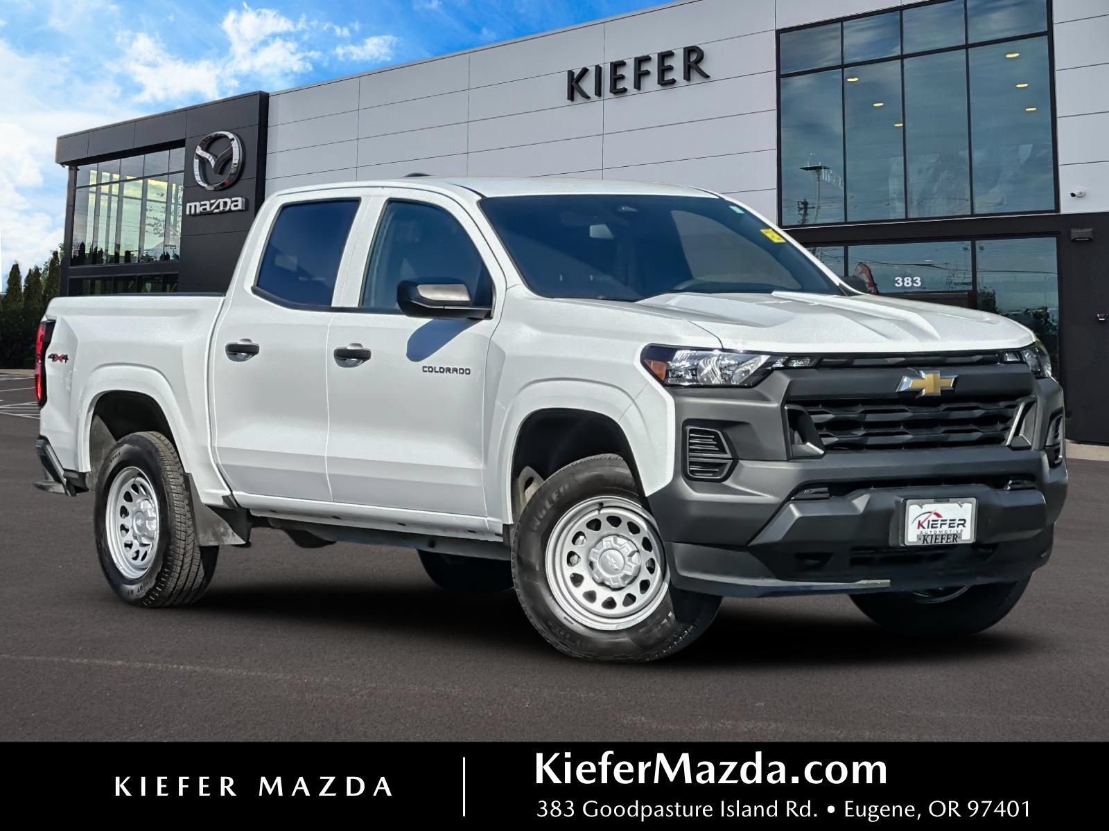Used 2025 Chevrolet Colorado W/T AWD/4WD image 1