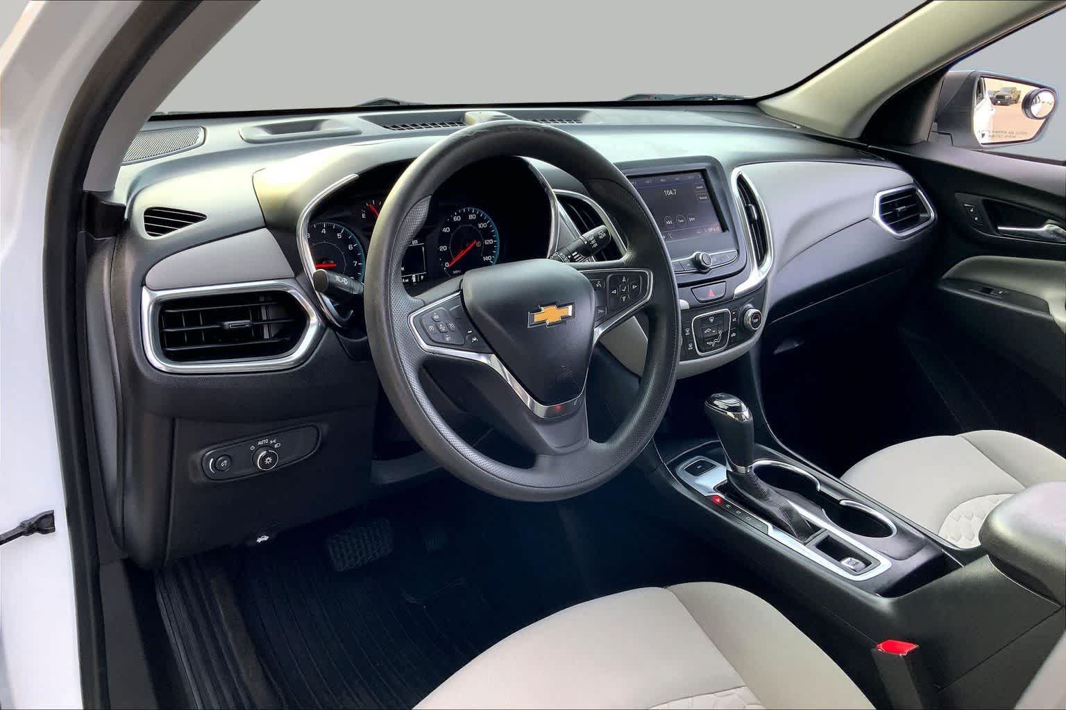 Used 2020 Chevrolet Equinox LS AWD/4WD image 18