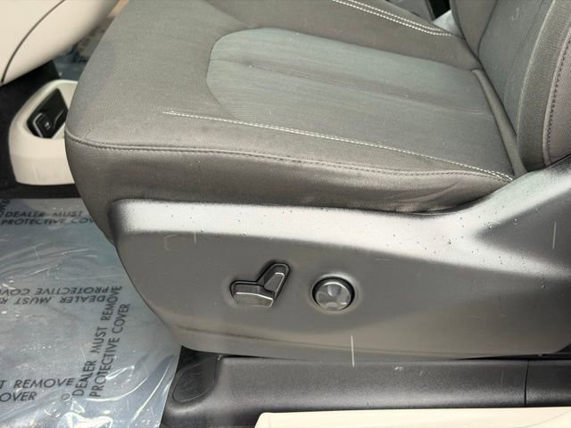 Certified 2023 Chrysler Voyager LX FWD image 12