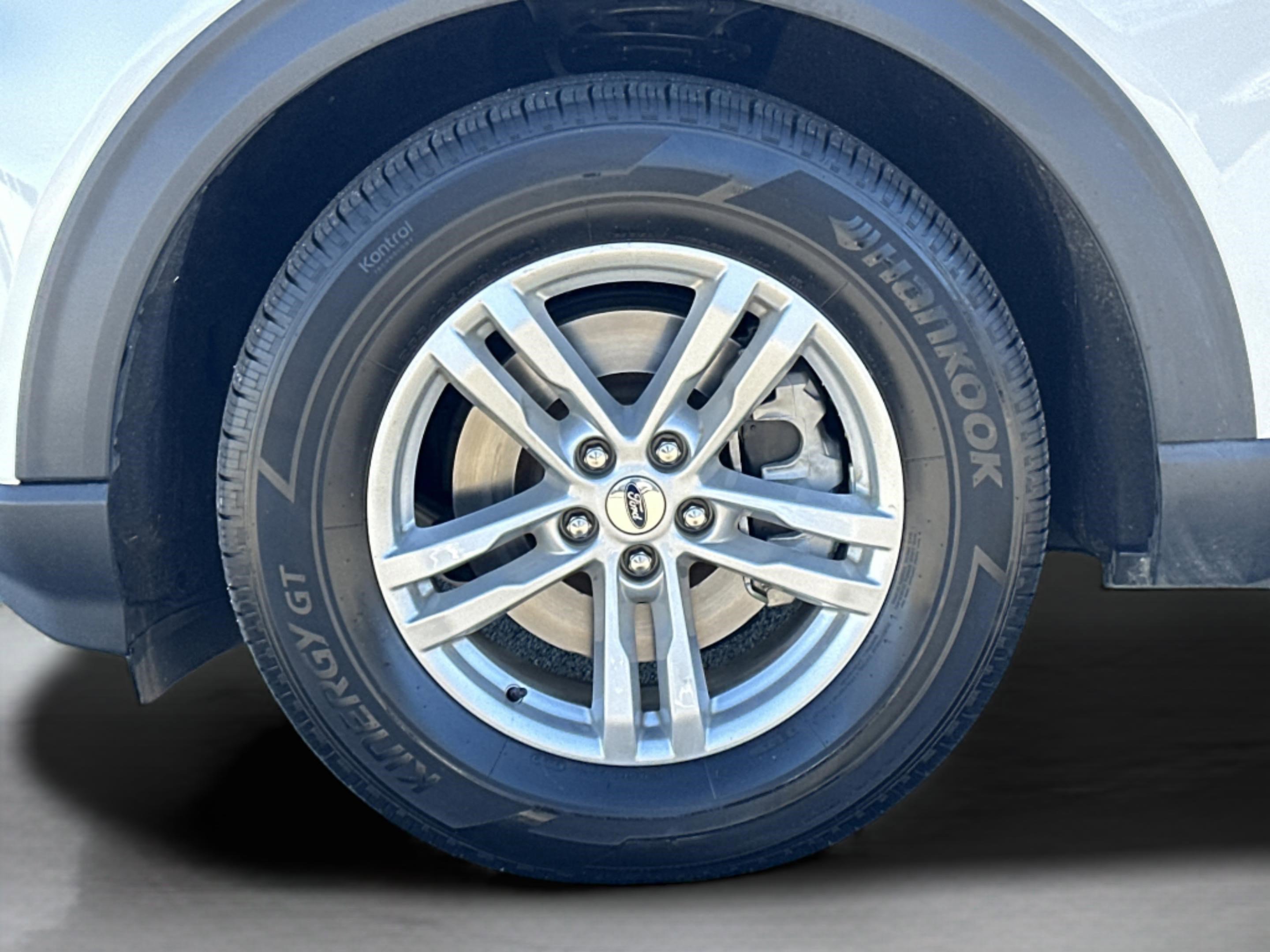 Used 2023 Ford Explorer XLT image 34