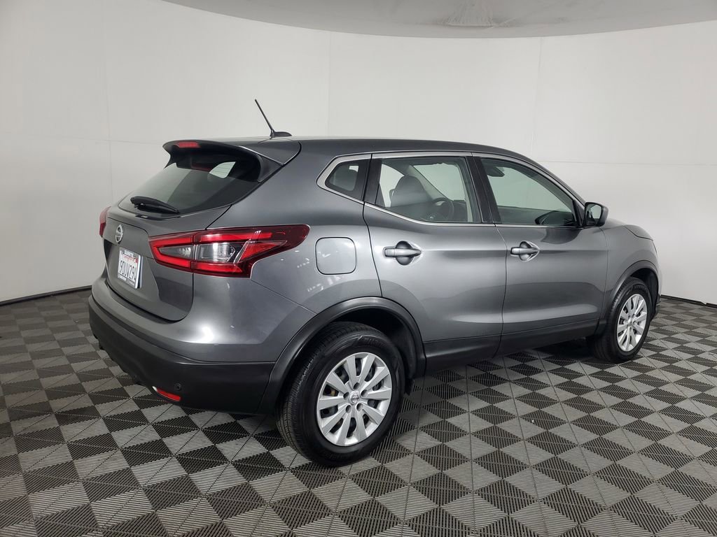 Used 2020 Nissan Rogue Sport S image 4