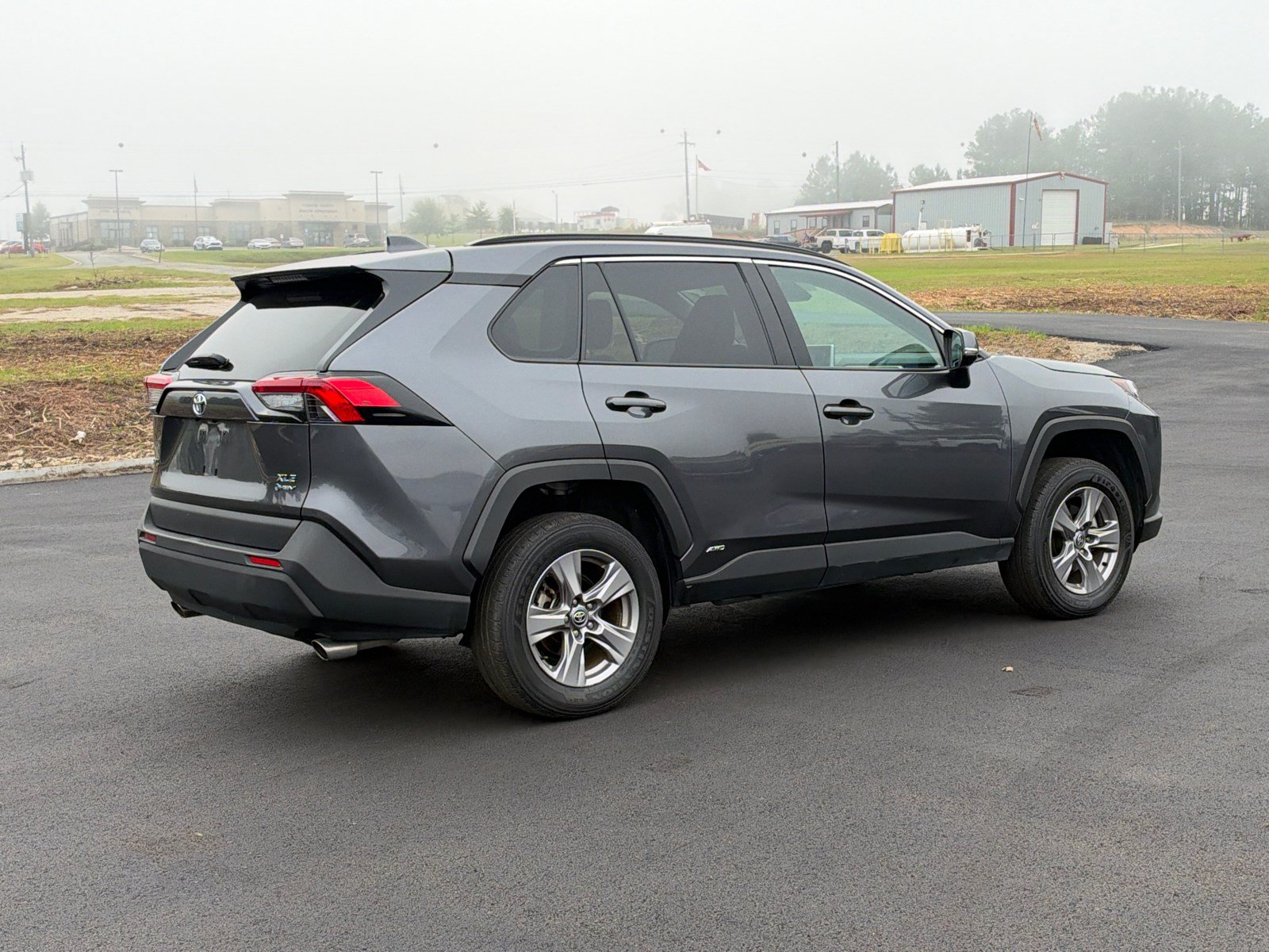 Used 2025 Toyota RAV4 XLE AWD/4WD image 5