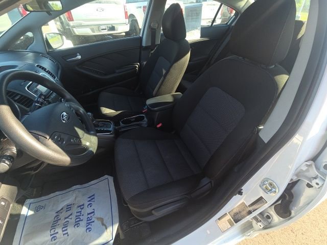 Used 2017 Kia Forte LX image 19
